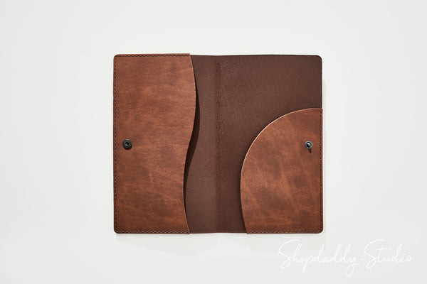 Antique Brown Recycled Leather Check Presenter with Wave Pockets for Fine Dining