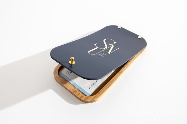 Dark Blue Leather / Ashwood Check Presenter for guests