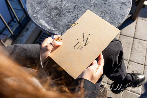 Matt Lacquer Plywood Menu Book with Golden Rings for Restaurants