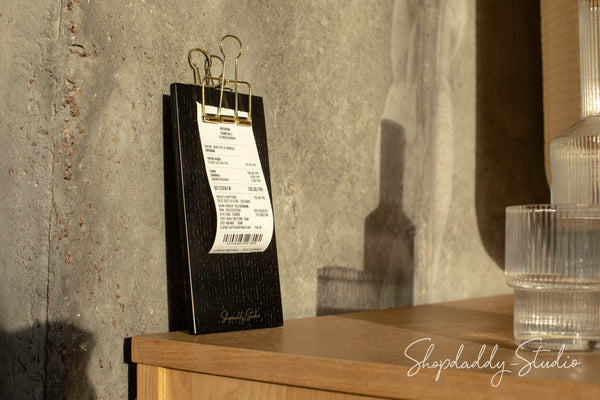 Minimalist Wood Check Presenter black