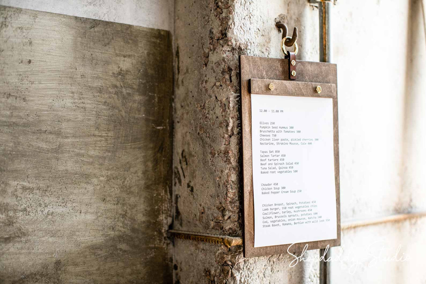 Restaurant Wooden Menu Holder with Metal Ring
