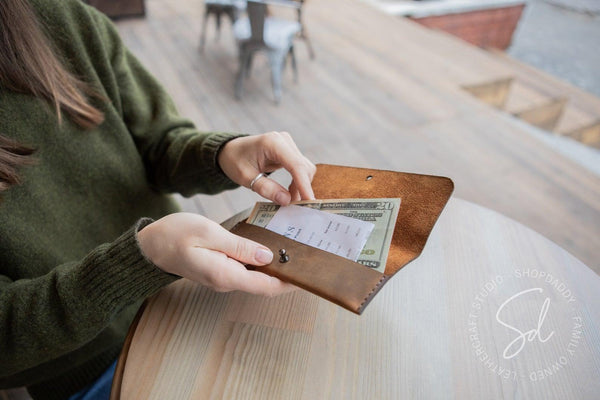Rusty bill Presenter with Pocket and Button Stud