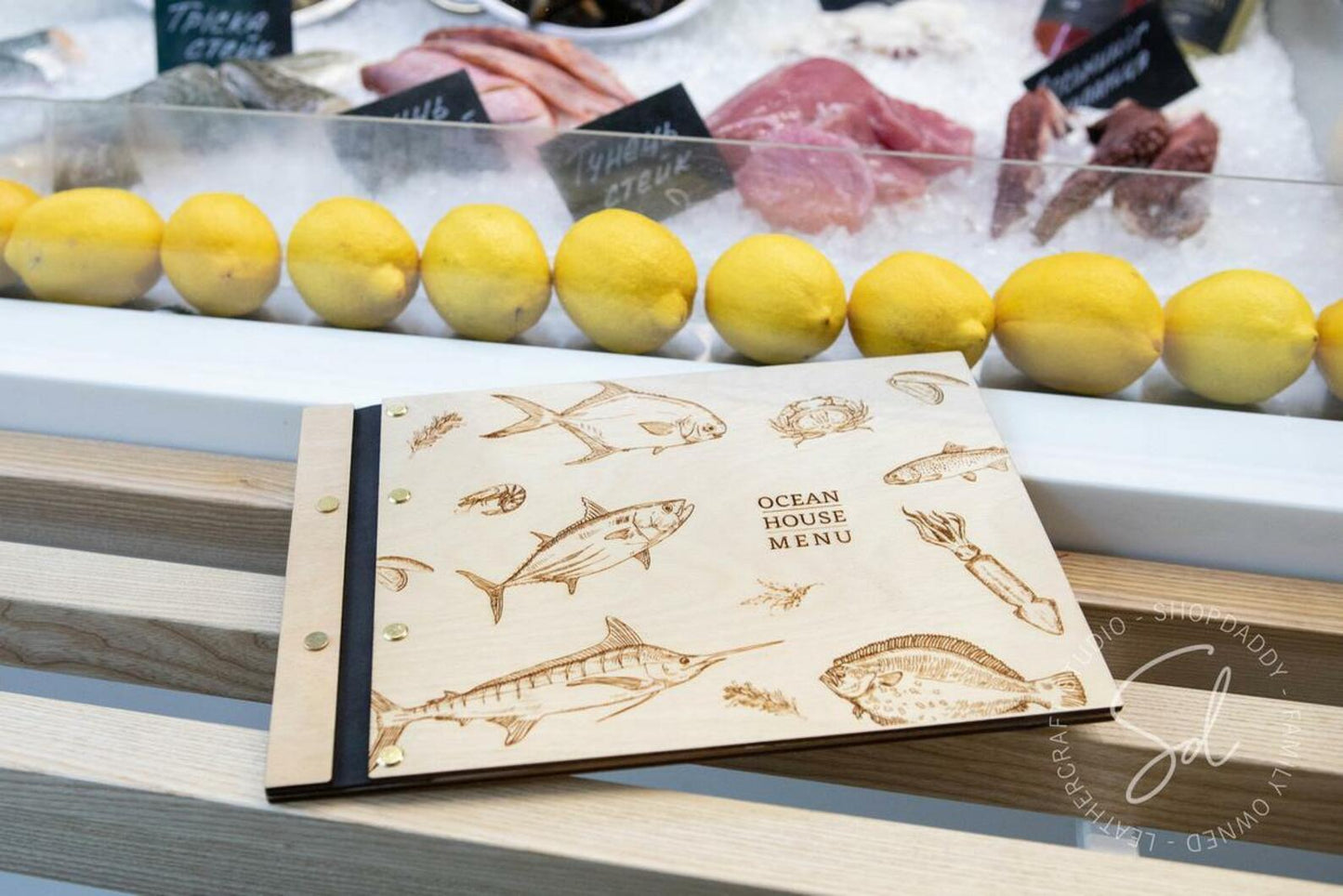 restaurant Matt Lacquer Wooden Menu Holder