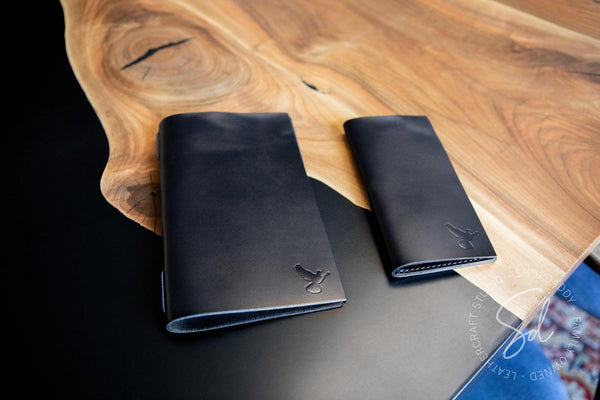 restaurant guest Black Italian Leather Check Presenter with Pen Loop