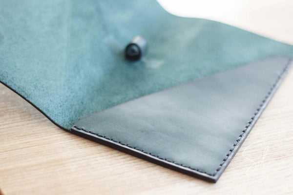 Green Leather Check Presenter with Pen Loop for restaurant