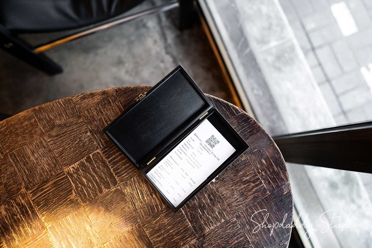 Black Check Presenter Box