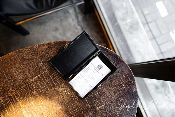 Black Check Presenter Box