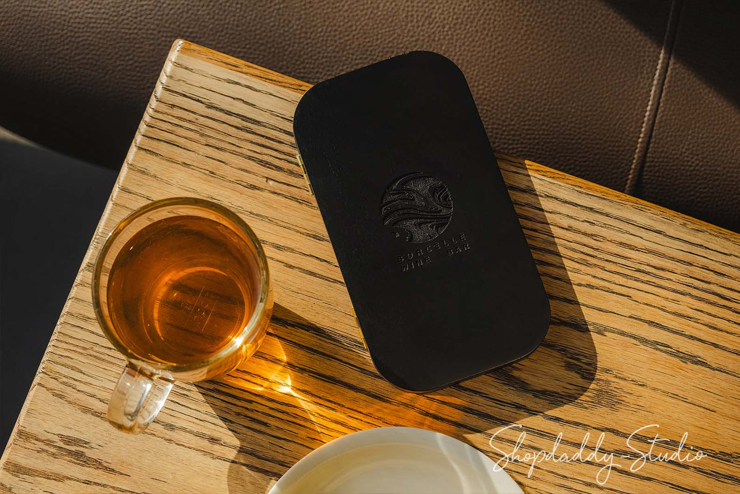 Black Oval Wood Check Presenter With Magnets for restaurant