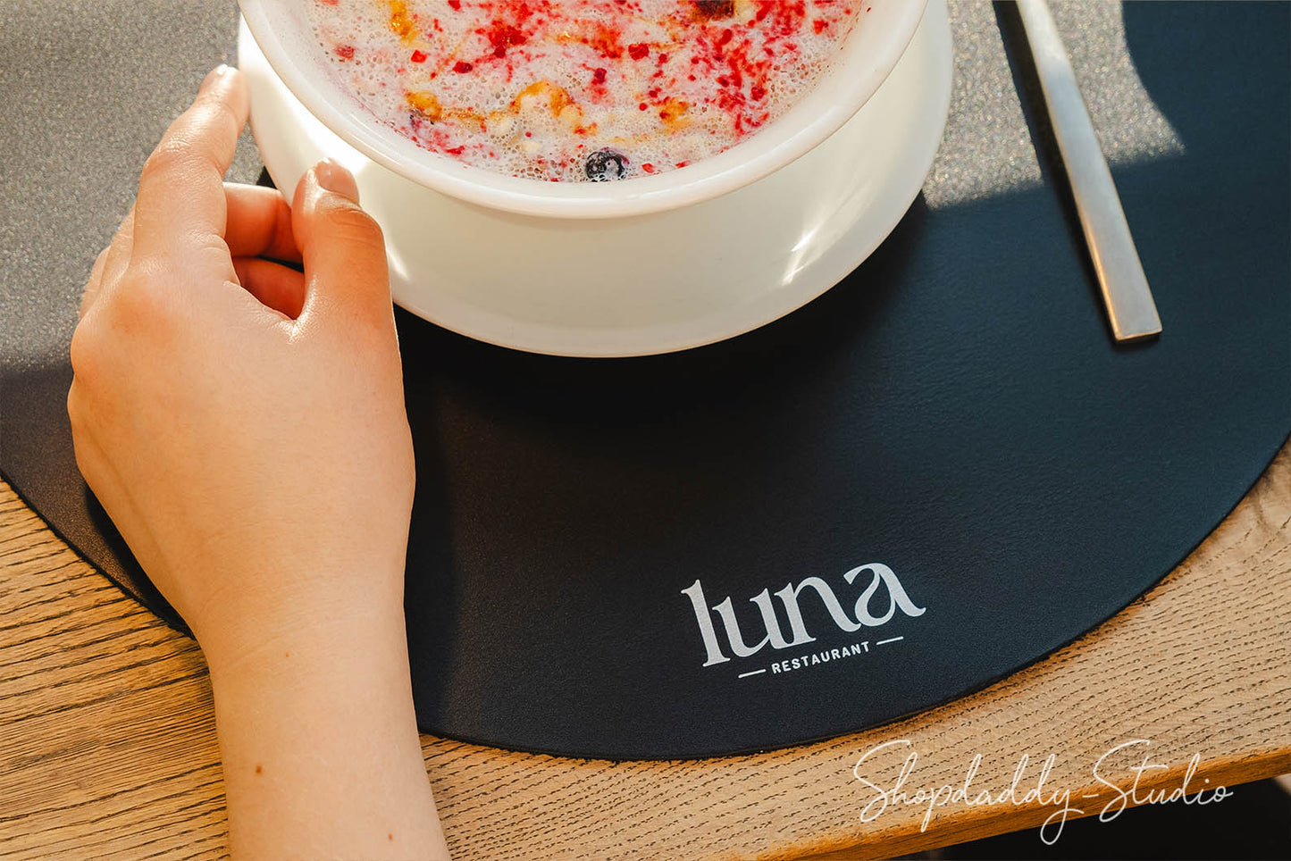 Black Thick Leather Round Placemat for restaurant