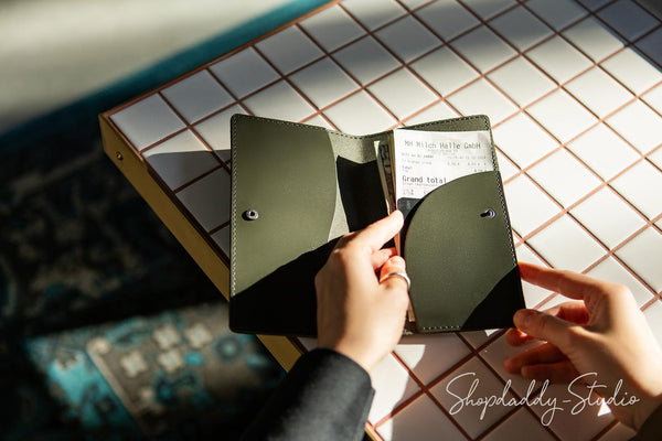 Custom Italian Leather Check Holder With Wave Pockets for cafe