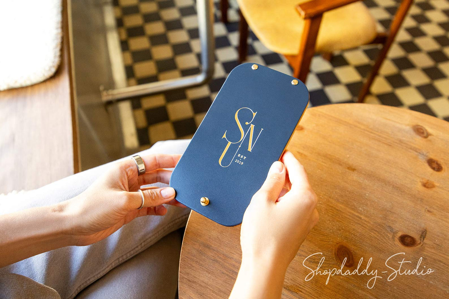 Dark Blue Leather / Ashwood Check Presenter with gold logo