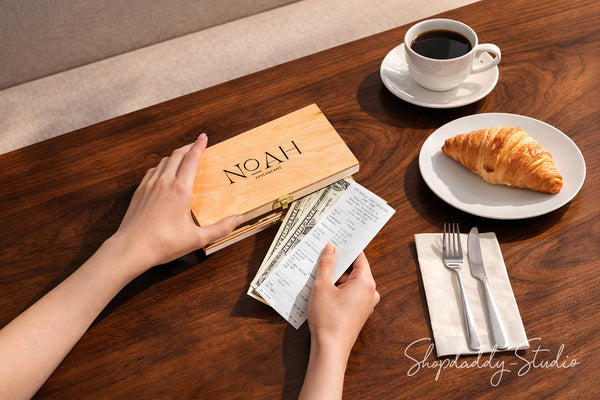 Elegant Lacquer Wooden Check Presenter Box