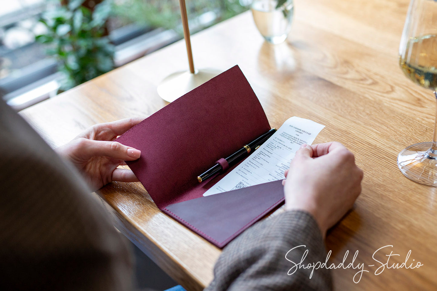 Elegant Purple Leather Check Presenter with Pen Loop