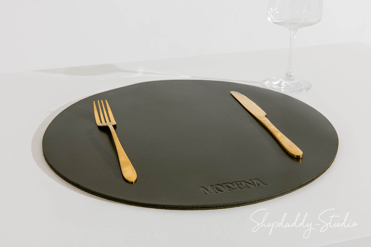 Green Thick Leather Round Placemat for restaurant