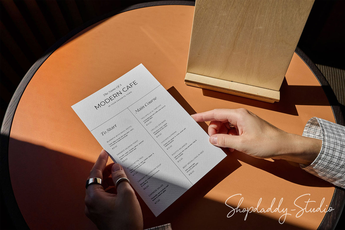 Lacquer Plywood Angled Table Tent for Restaurants and Hotels
