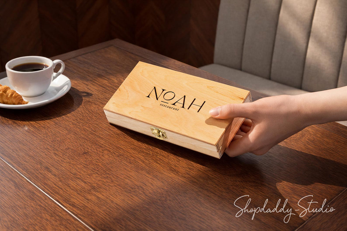 Luxury Lacquer Wooden Check Presenter Box