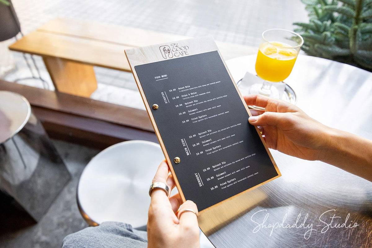 Matt Lacquer Plywood Menu Board with Engraved Logo for Menu Display
