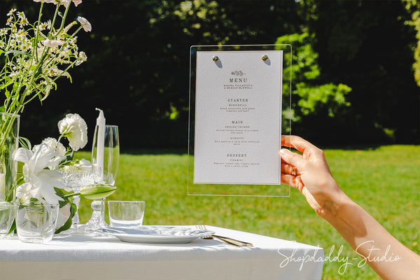 Plastic Table Tent With Wooden White Stand