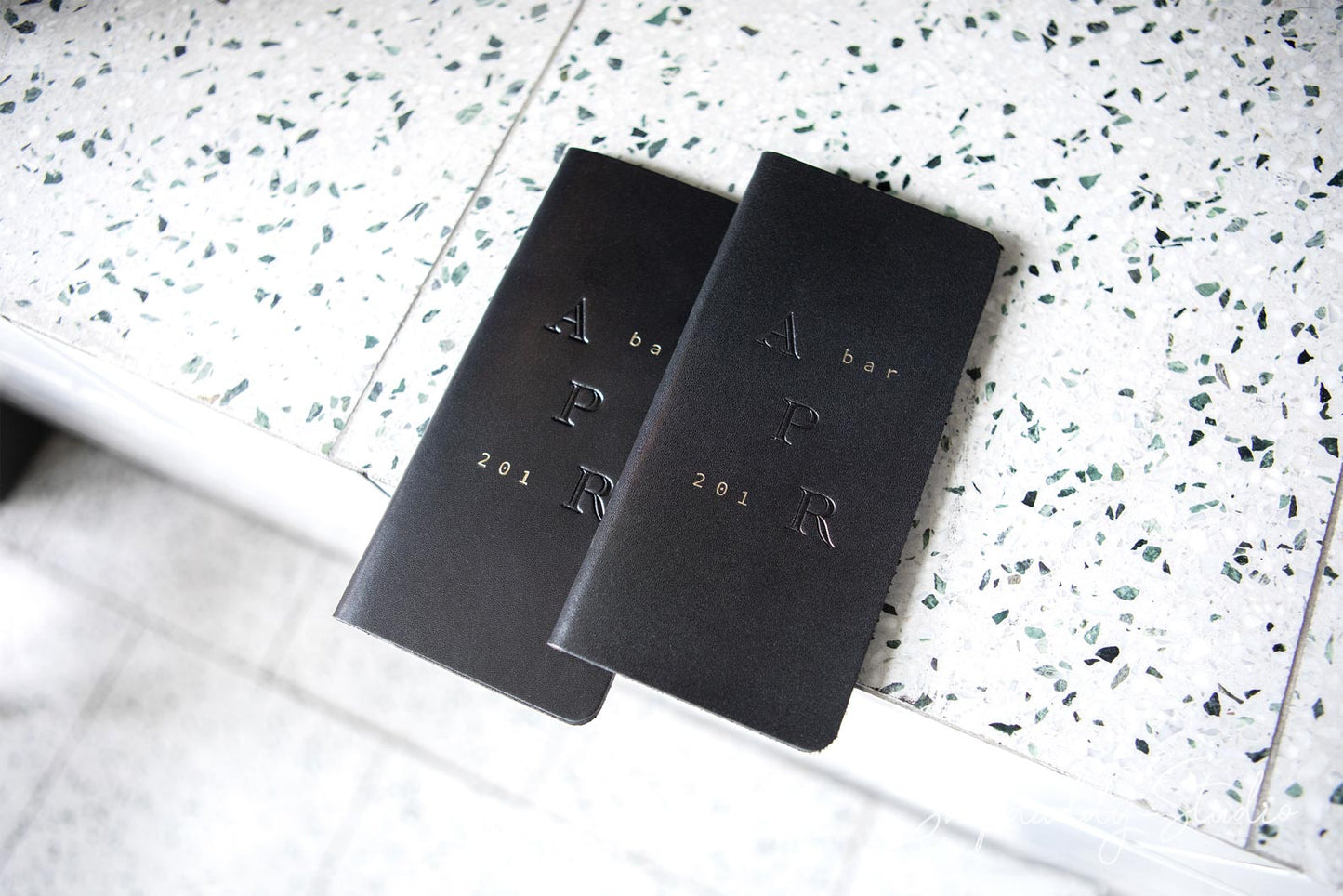 Bar Black Italian Leather Check Presenter with your logo