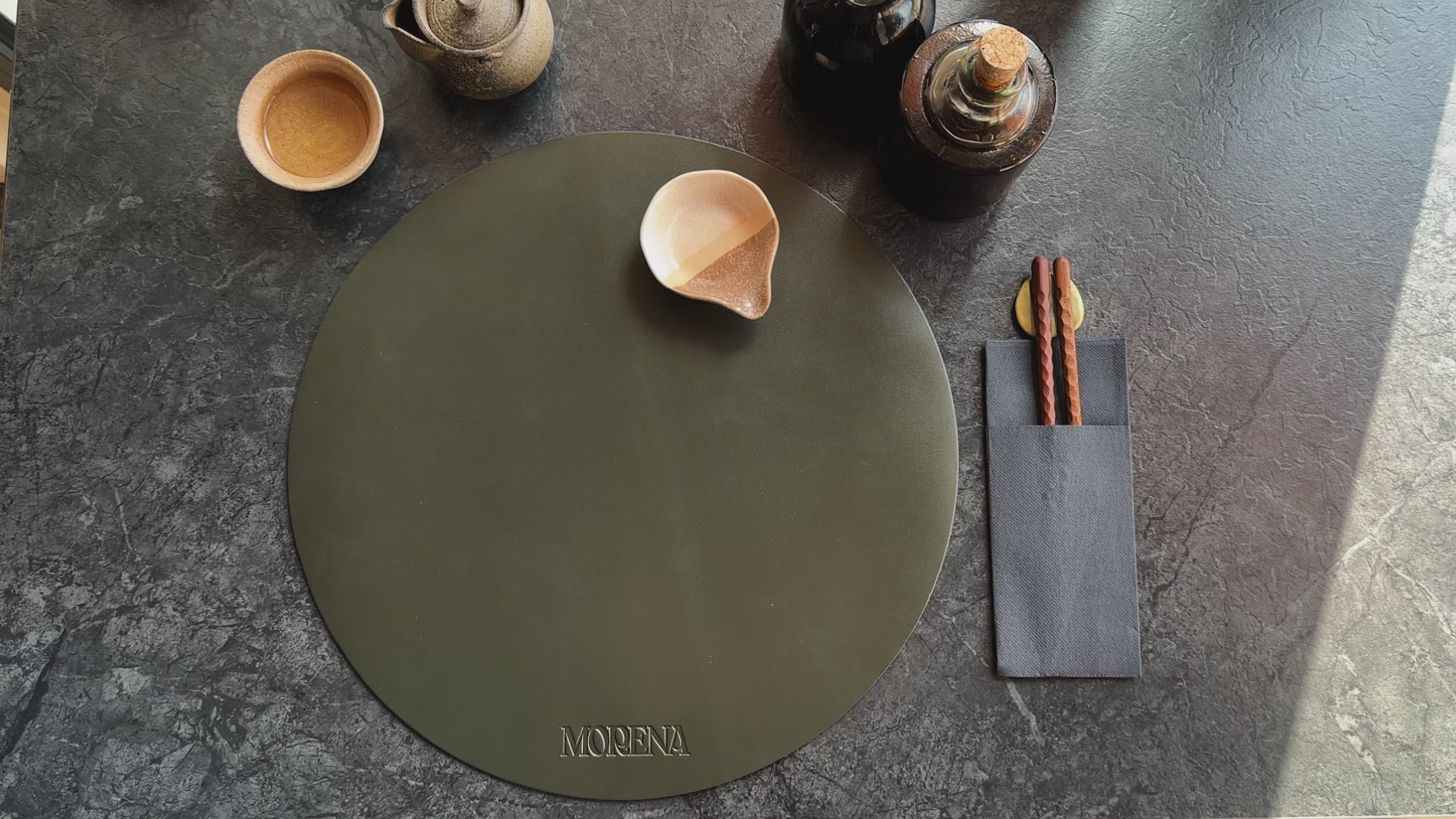 Stylish Green Leather Round Placemat for restaurant