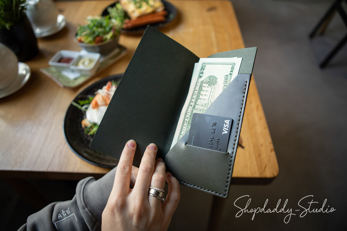 Bar Green Italian Leather Check Holder with your logo