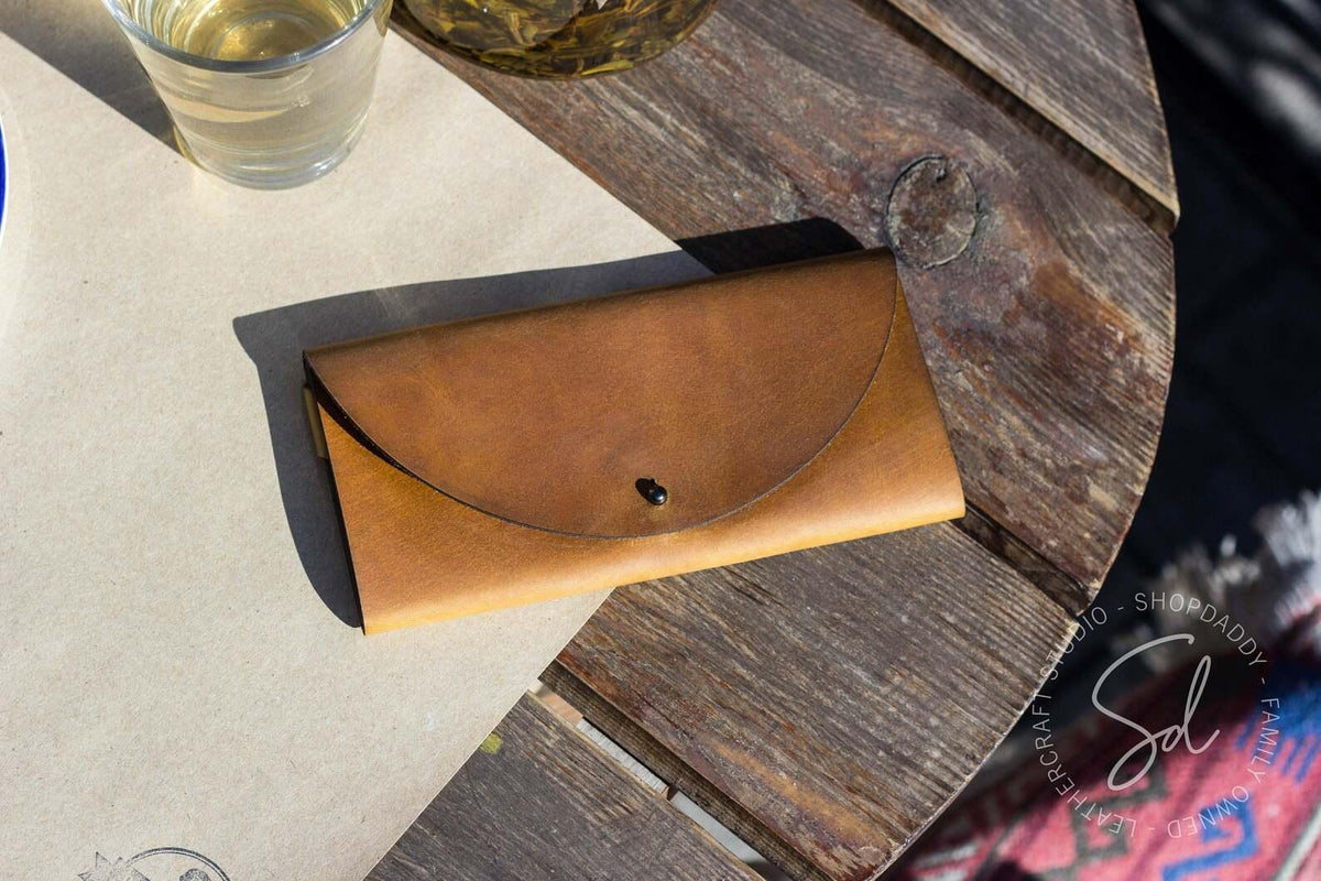 restaurant Ginger Check Presenter with Button Stud