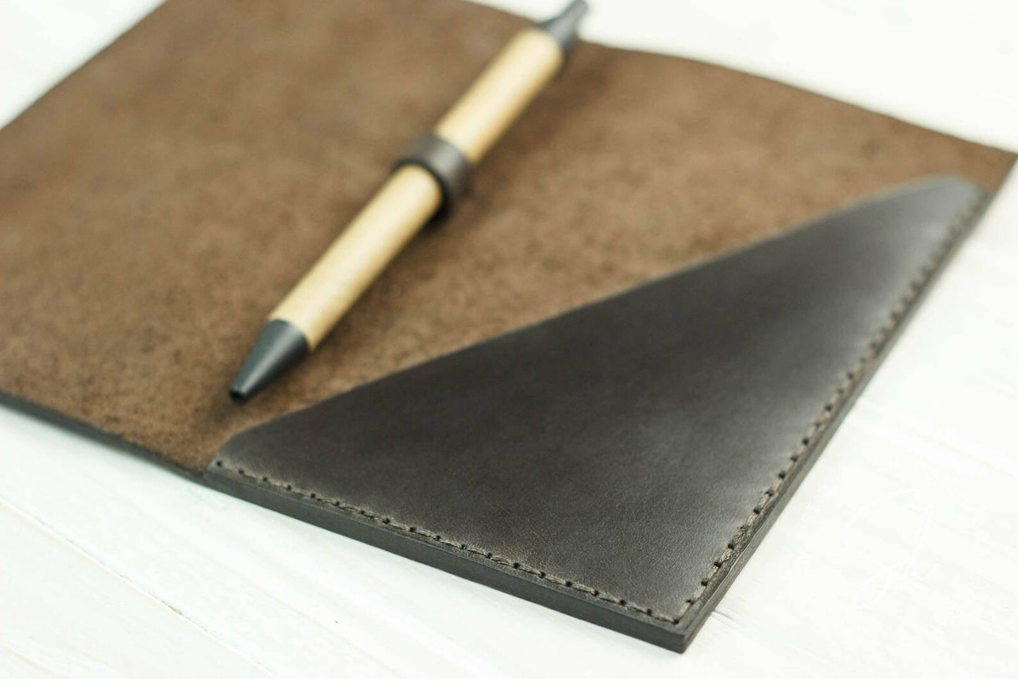 Chocolate Leather Check Presenter with Pen Loop and logo