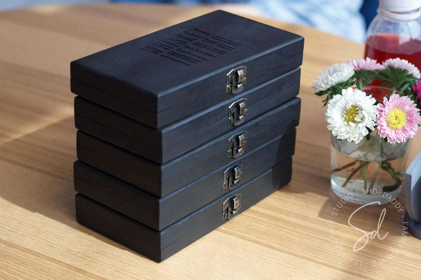 wooden restaurant check presenter for cash and cards