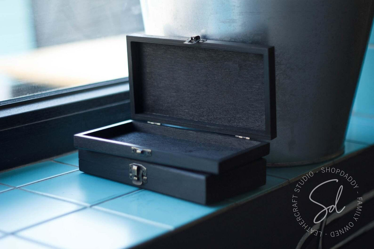 Black Wooden server bill Presenter Box