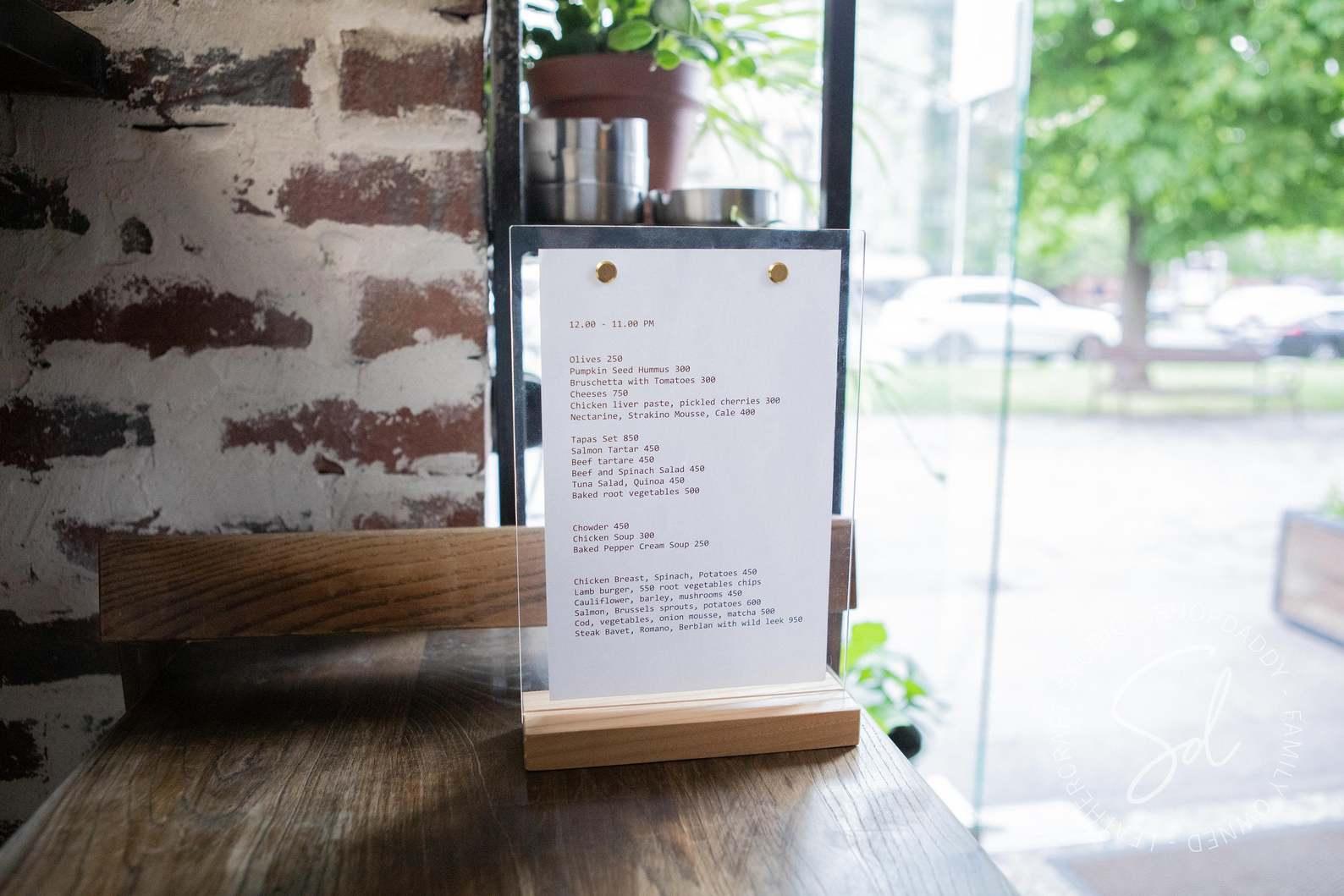 Acrylic Wooden Table Stand Menu – Shopdaddy-Studio