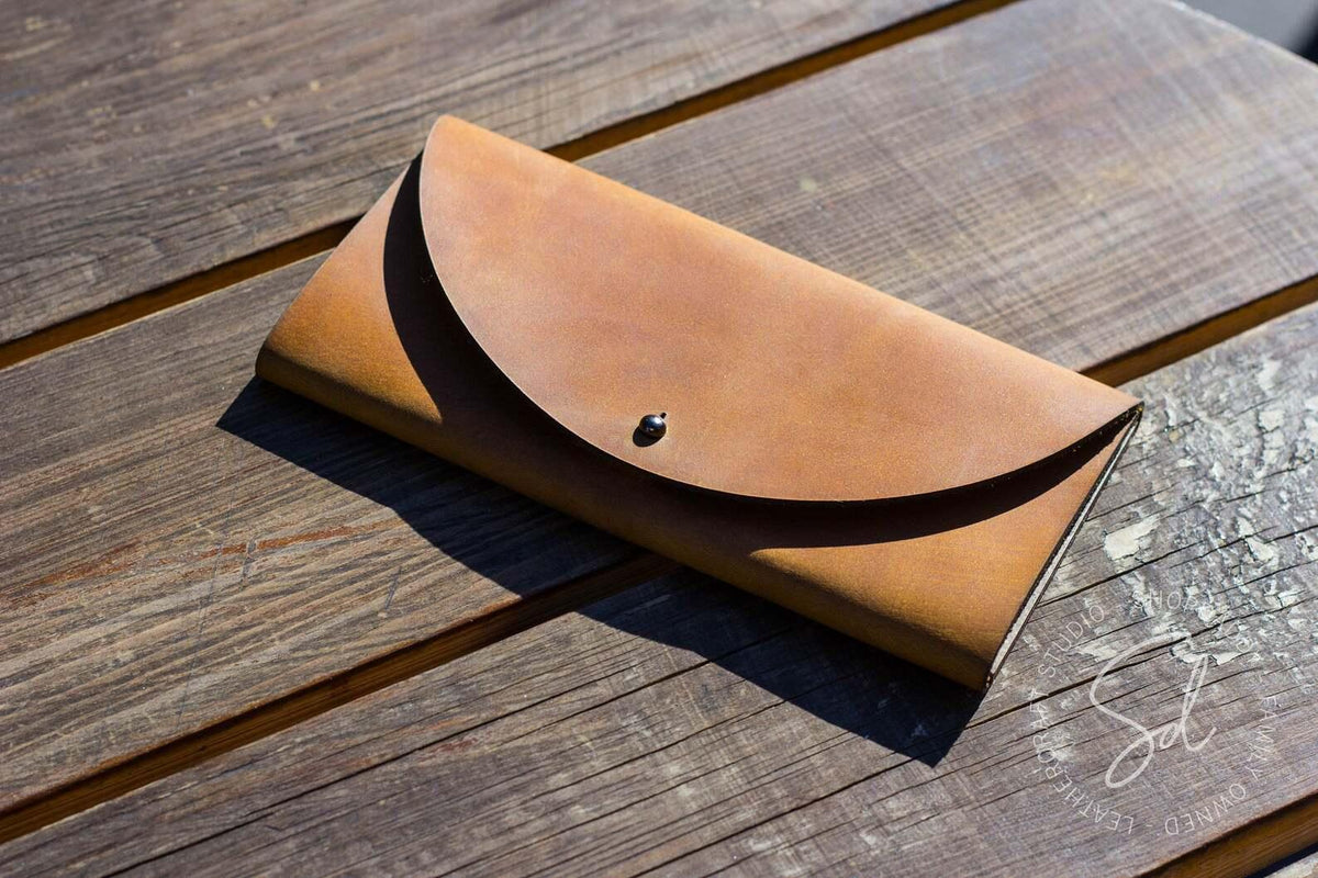 Ginger Check Holder with Button Stud