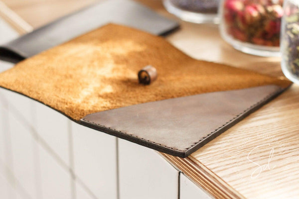 restaurant Rusty Leather Check Presenter with Pen Loop