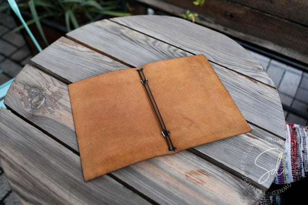 Rusty Leather Menu Folio with Elastic Band