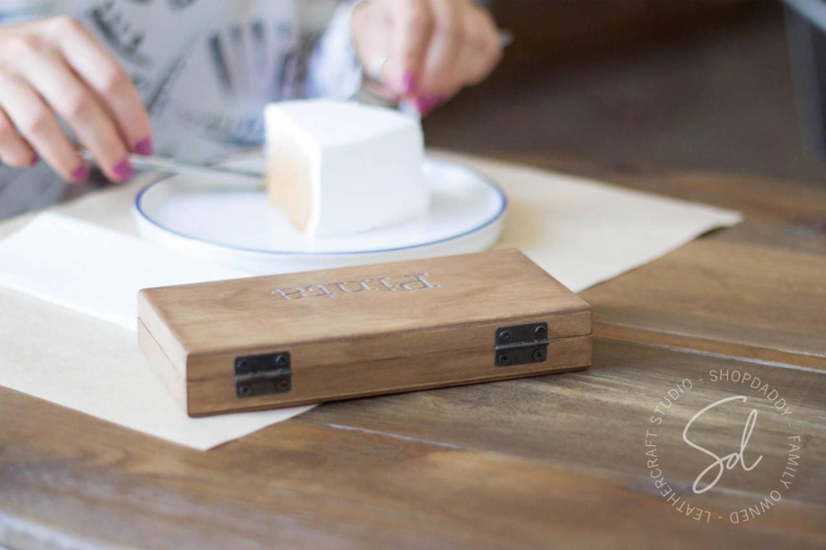 cafe Walnut Wooden Check Presenter Box