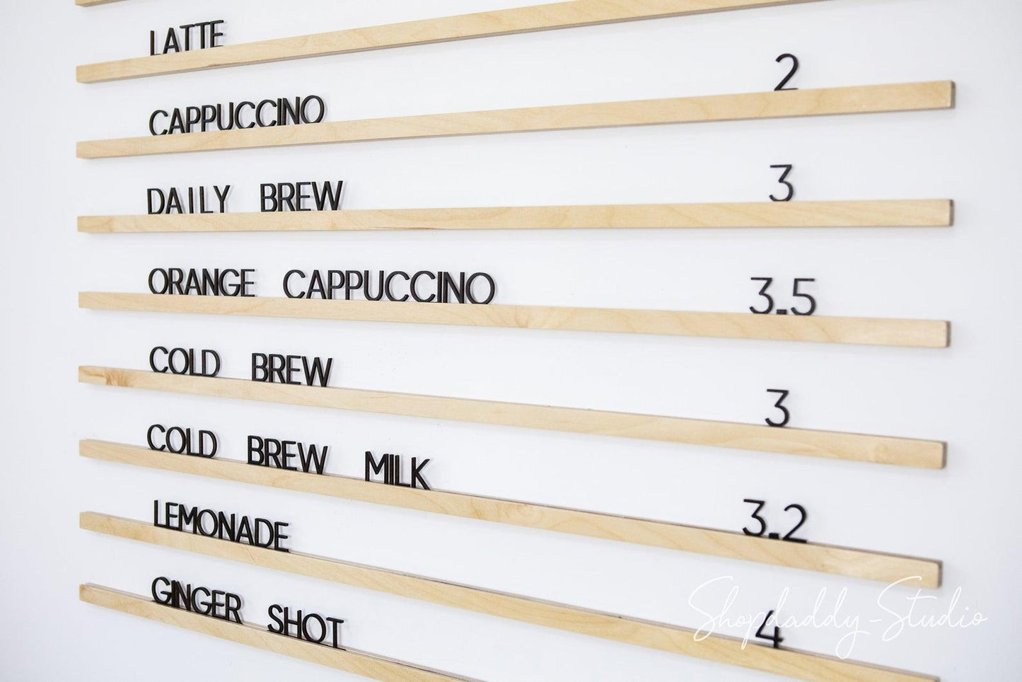 individuelles Coffee Shop Wand-Buchstabenbrett aus Holz